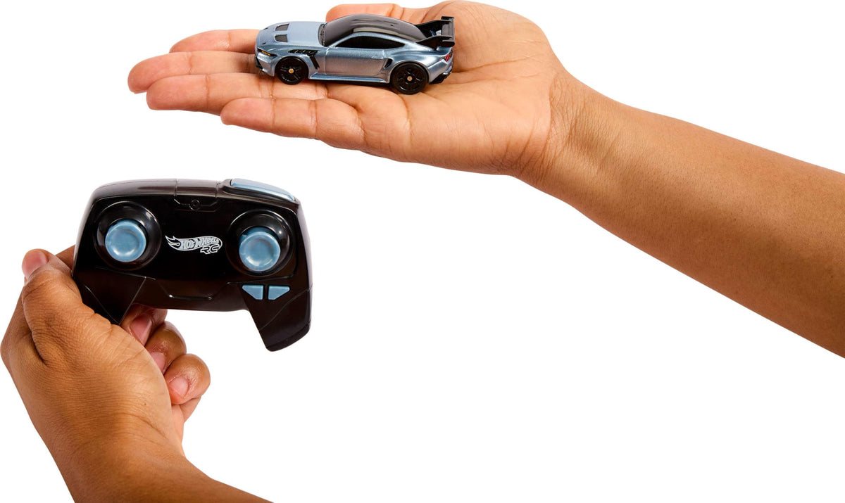 Hot Wheels RC Ford Mustang, Remote-Control Toy Car | 1:64 Scale Booster Button to Race & Stunt On or Off Track, Recharge with USB Cable, Full-Function