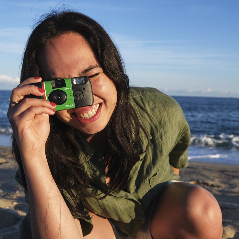 Fujifilm QuickSnap Flash 400 One-Time-Use Camera - 27 Exposures | 35mm disposable camera with 400 speed film and built-in flash for photography, travel and events