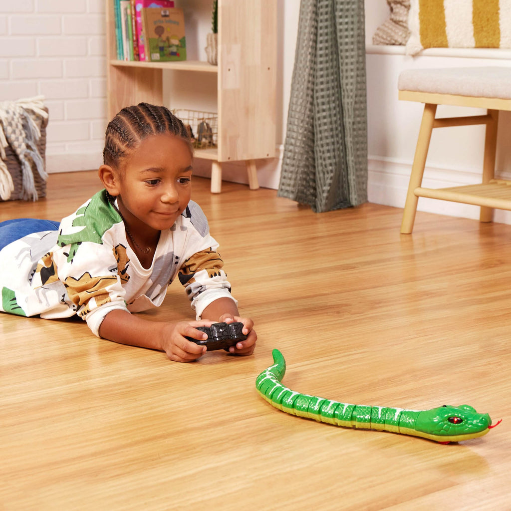 Terra by Battat Remote Control Snake, Emerald Tree Boa, Green, Animals | Electronic snake toy with remote, LED light-up eyes, S-shaped movement, includes 1 snake and 1 remote control, 6+ Years