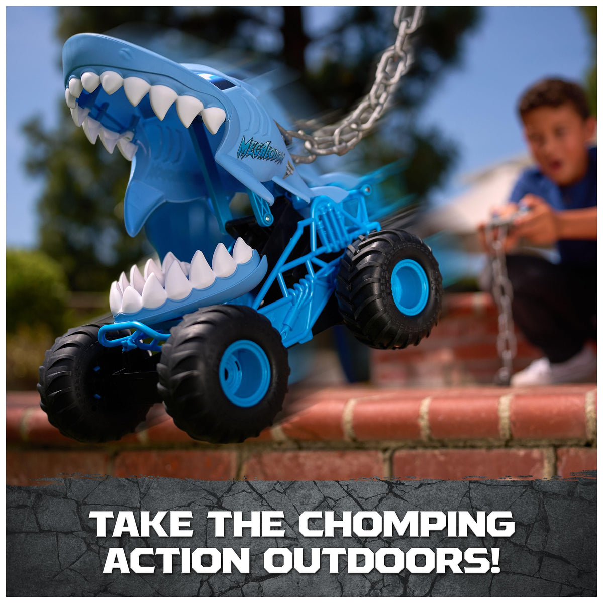 Monster Jam Chomping Megalodon RC Toy Monster Truck, 1:15 Scale | Remote Control Truck Toy, Chomping Action with Wheelies & Spins, Easy to Use Remote, Pretend Play Gifts for Kids Ages 4+